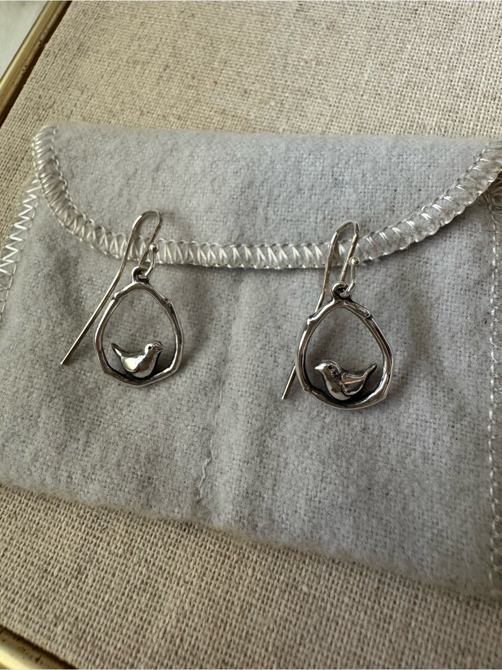 James Avery Rare Retired Silver Love Bird Earrings - Picture 2 of 3